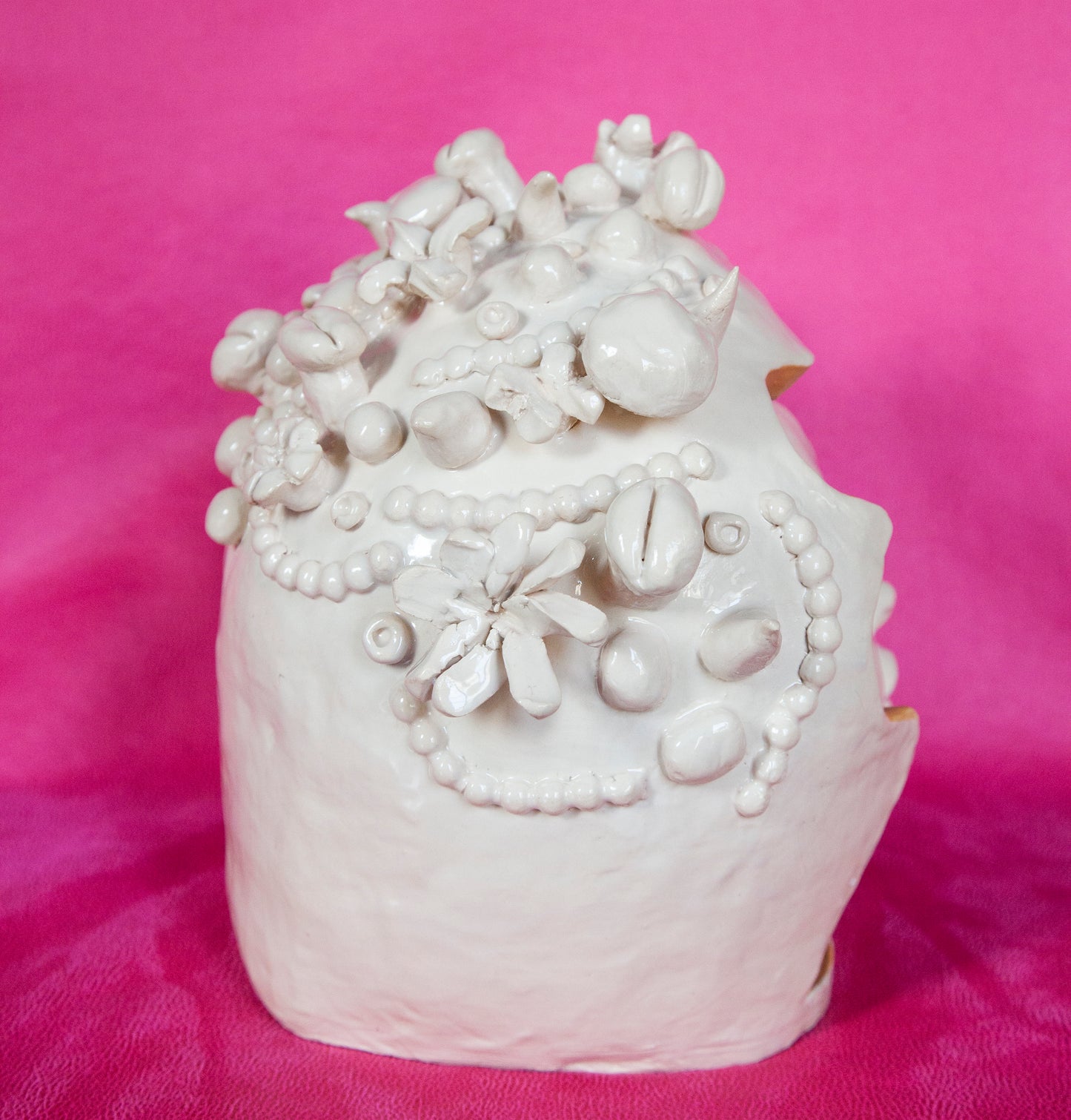 The Kiss - ceramic sculpture
