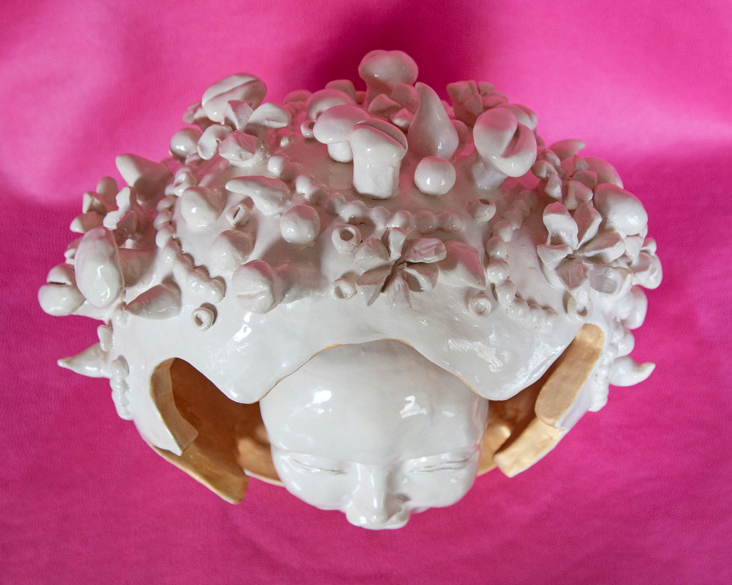 The Kiss - ceramic sculpture